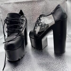 Black Platform Lace-Up Women's Shoes